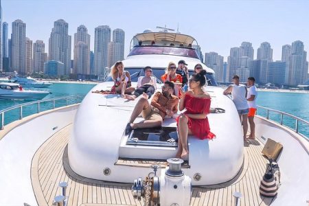 Dubai Marina Yacht Tour with Breakfast or BBQ